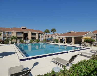 5057 Vineland Road - Photo Thumbnail 32