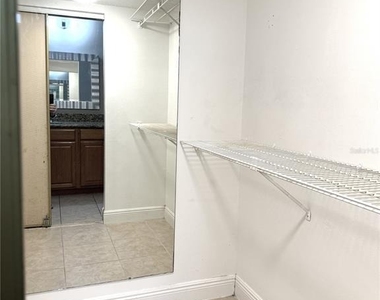 5057 Vineland Road - Photo Thumbnail 25