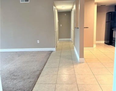 5057 Vineland Road - Photo Thumbnail 2