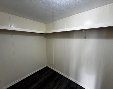 1001 Ne 77th Street - Photo Thumbnail 6