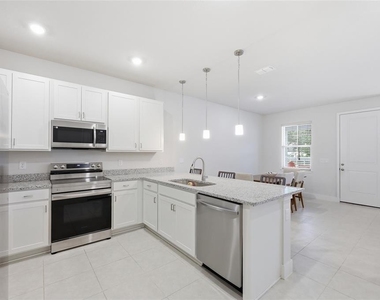 6917 Five Oaks Drive - Photo Thumbnail 13