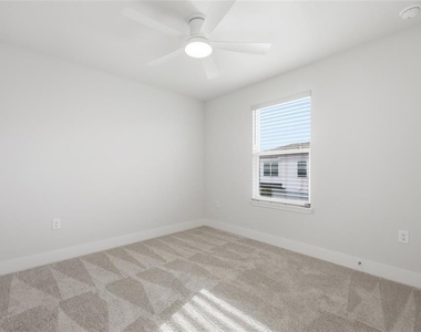 6917 Five Oaks Drive - Photo Thumbnail 24