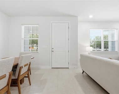 6917 Five Oaks Drive - Photo Thumbnail 3