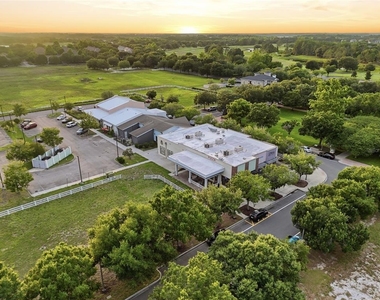 6917 Five Oaks Drive - Photo Thumbnail 40