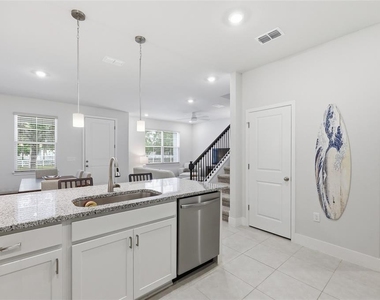 6917 Five Oaks Drive - Photo Thumbnail 11