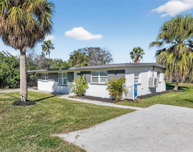 4505 Cottonwood Drive - Photo Thumbnail 6