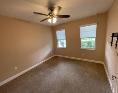 2745 Peony Drive - Photo Thumbnail 13