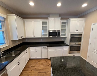 2745 Peony Drive - Photo Thumbnail 7