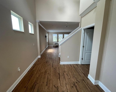 2745 Peony Drive - Photo Thumbnail 2