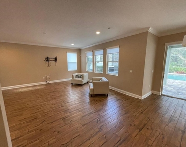 2745 Peony Drive - Photo Thumbnail 3