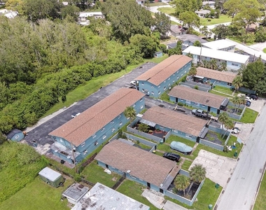 1341 West Pointe Drive - Photo Thumbnail 12