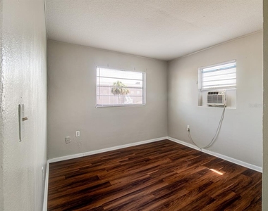 1341 West Pointe Drive - Photo Thumbnail 8