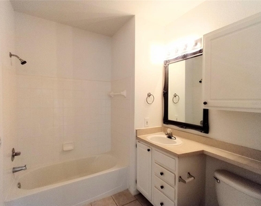 1440 Lake Shadow Circle - Photo Thumbnail 11