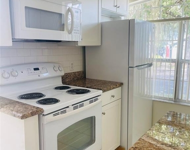 506 Caribbean Drive - Photo Thumbnail 5