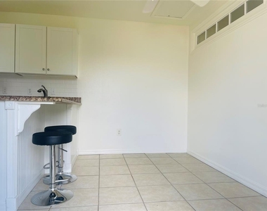 506 Caribbean Drive - Photo Thumbnail 2
