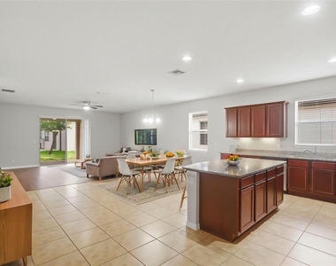 2772 Mead Avenue - Photo Thumbnail 6