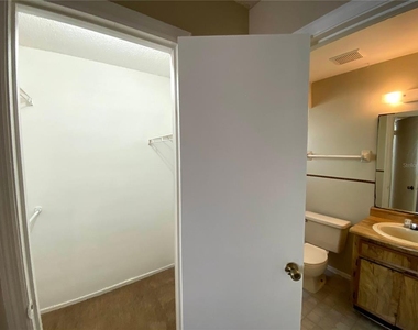 4148 Pershing Pointe Place - Photo Thumbnail 18