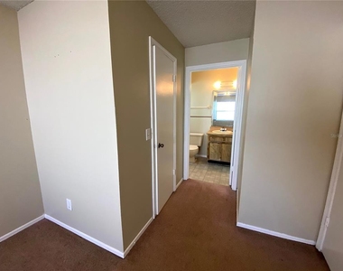 4148 Pershing Pointe Place - Photo Thumbnail 17