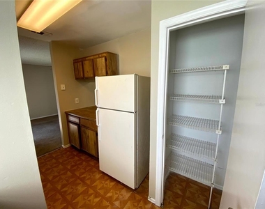 4148 Pershing Pointe Place - Photo Thumbnail 6