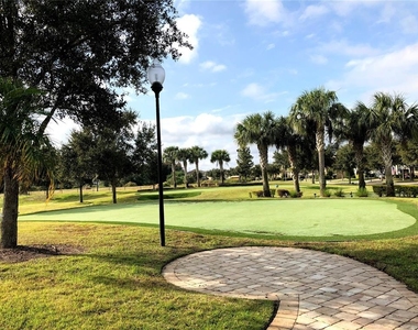 11717 Chateaubriand Avenue - Photo Thumbnail 2