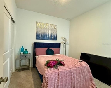 16522 Brook Isle Way - Photo Thumbnail 14