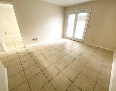 2550 N Alafaya Trail - Photo Thumbnail 1