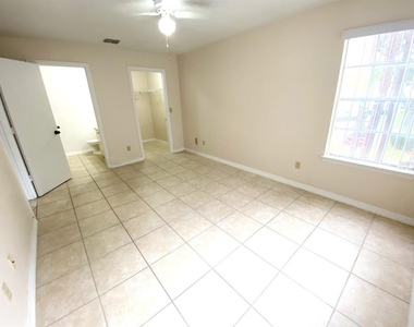 2550 N Alafaya Trail - Photo Thumbnail 2