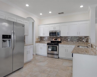 12661 Enclave Drive - Photo Thumbnail 5