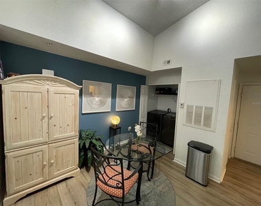 13103 Mulberry Park Drive - Photo Thumbnail 3