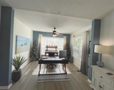 13103 Mulberry Park Drive - Photo Thumbnail 9