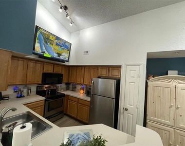 13103 Mulberry Park Drive - Photo Thumbnail 4