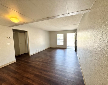 1229 Kennedy Road - Photo Thumbnail 3