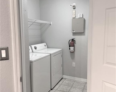 5475 Vineland Road - Photo Thumbnail 15