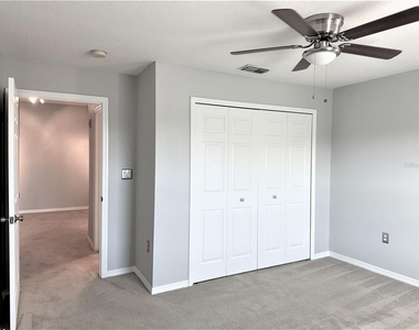 5475 Vineland Road - Photo Thumbnail 22