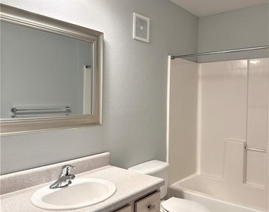 5475 Vineland Road - Photo Thumbnail 24