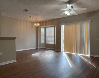 1206 N Fairway Drive - Photo Thumbnail 2