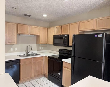 1206 N Fairway Drive - Photo Thumbnail 3