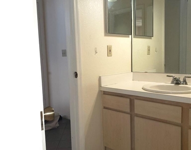 7300 Westpointe Boulevard - Photo Thumbnail 18