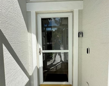 1009 Lake Davenport Boulevard - Photo Thumbnail 1