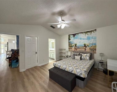 1009 Lake Davenport Boulevard - Photo Thumbnail 15