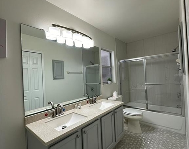 1009 Lake Davenport Boulevard - Photo Thumbnail 25