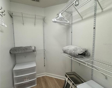 1009 Lake Davenport Boulevard - Photo Thumbnail 16