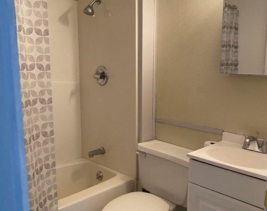131 S Blakely Street - Photo Thumbnail 10