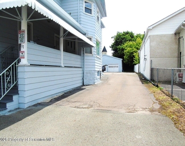 131 S Blakely Street - Photo Thumbnail 19
