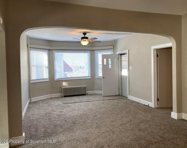 131 S Blakely Street - Photo Thumbnail 14