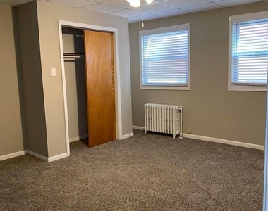 131 S Blakely Street - Photo Thumbnail 15