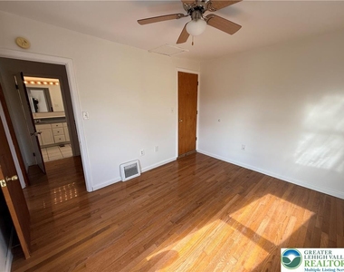 2955 Middletown Road - Photo Thumbnail 14