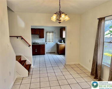 2955 Middletown Road - Photo Thumbnail 6