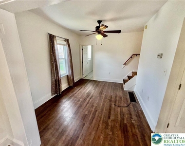 2955 Middletown Road - Photo Thumbnail 3