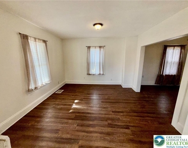 2955 Middletown Road - Photo Thumbnail 4
